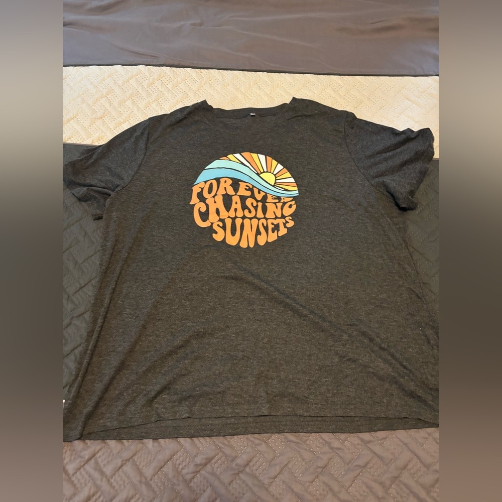 Chasing Sunsets Graphic T-Shirt